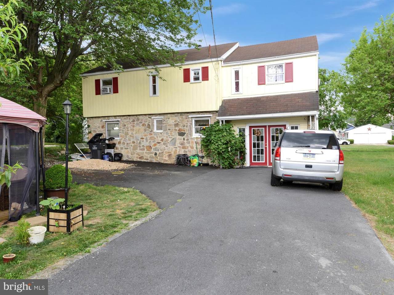 9 Midland Avenue - Photo 1