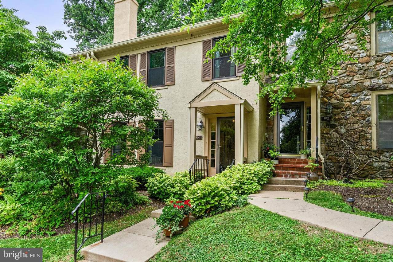 104 Weatherstone Drive - Photo 1