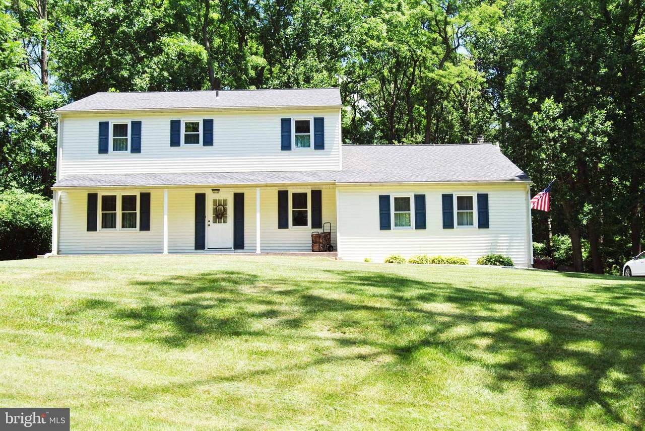 191 Laurel Lane - Photo 1