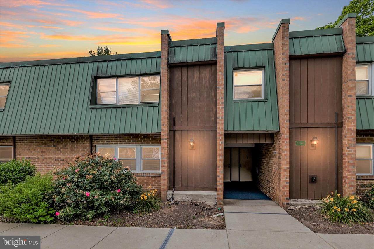 415 Meadowview Lane - Photo 1