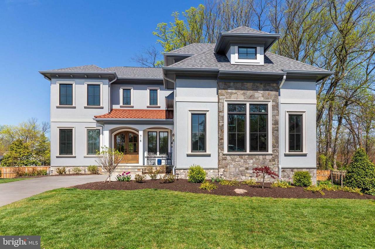 918 Ninovan Road - Photo 1