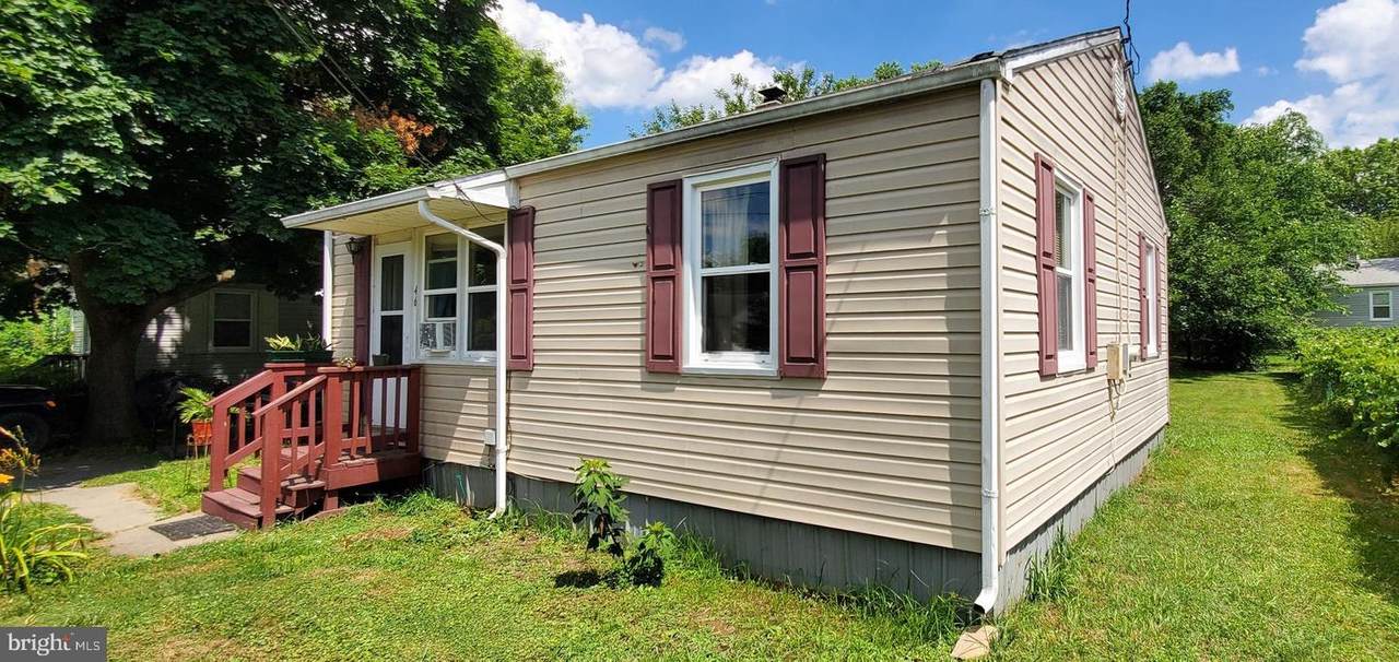 46 Aberdeen Avenue - Photo 1