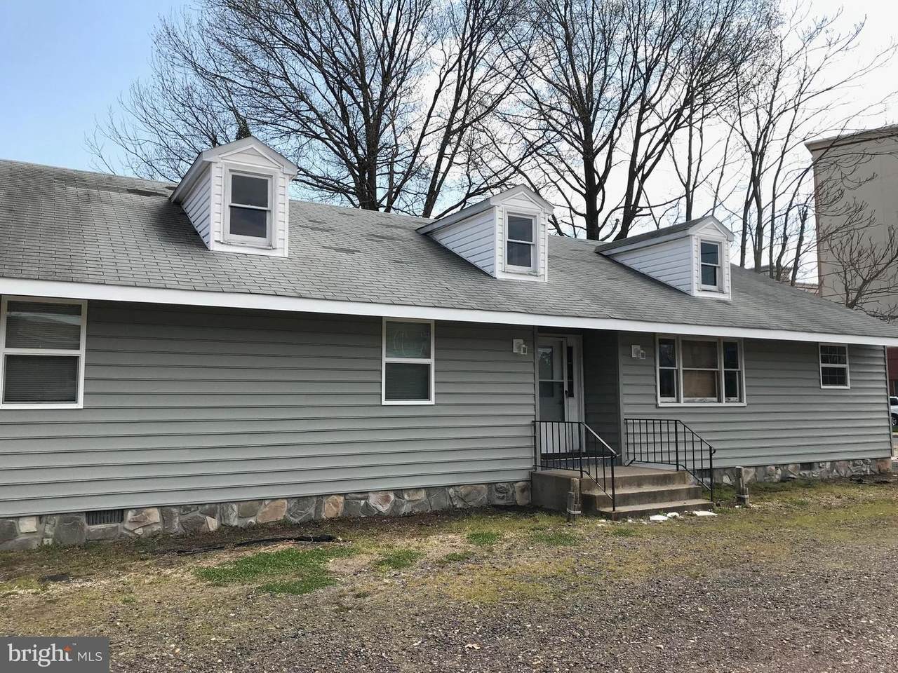 201 Irving Avenue - Photo 1
