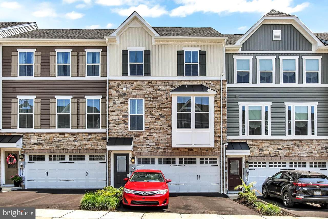 1159 Rosecroft Lane - Photo 1