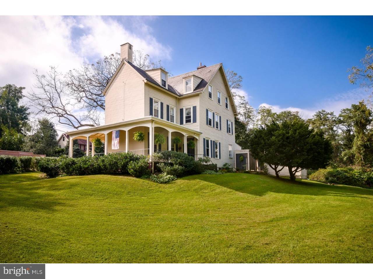 844 Manatawna Avenue - Photo 1