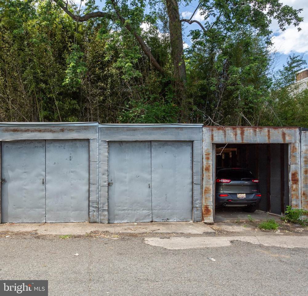 1718 34TH Street - Photo 1