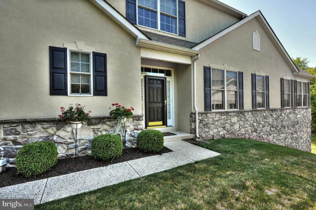 38 Westhampton Way - Photo 1