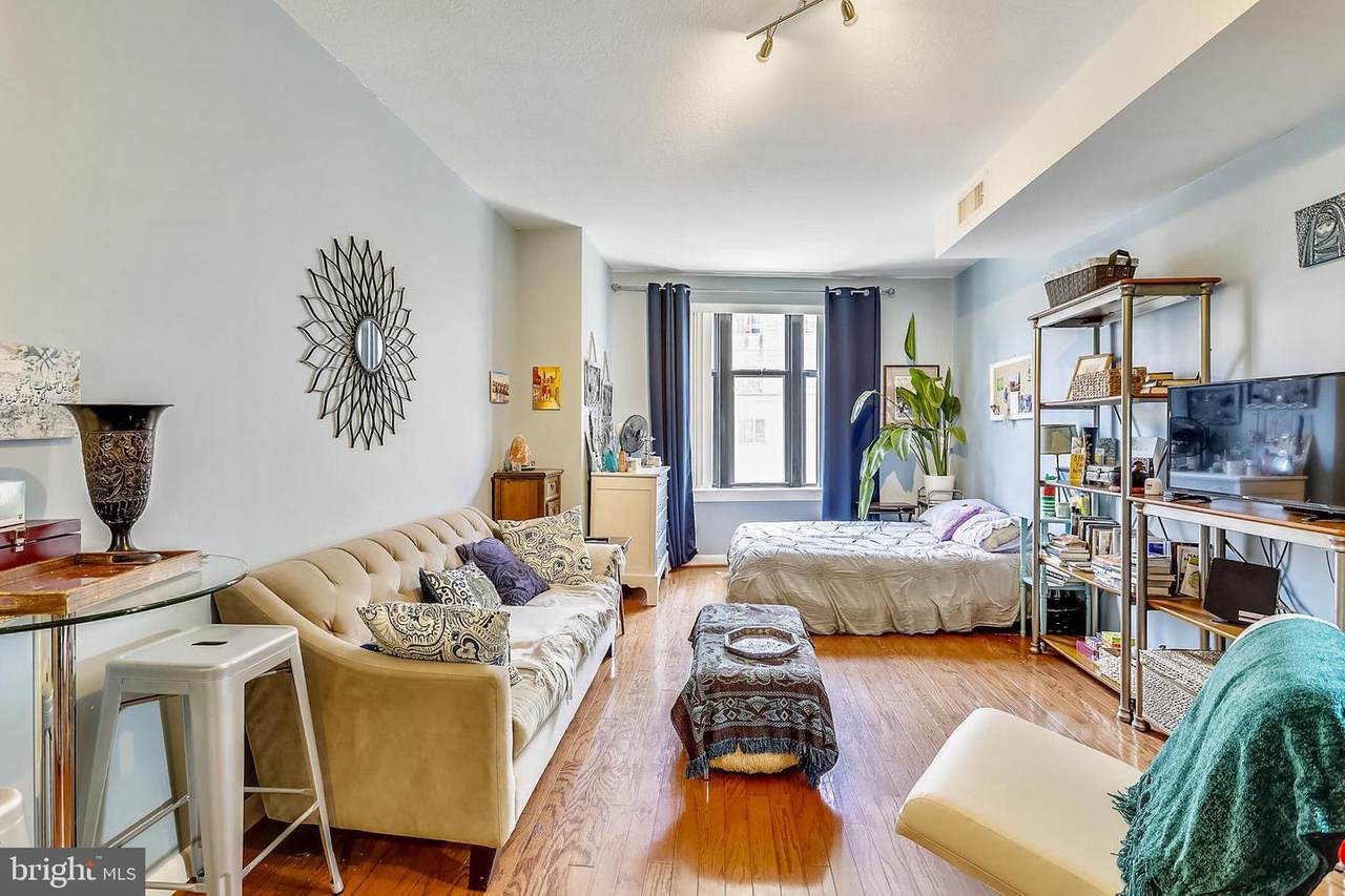 400 Massachusetts Avenue - Photo 1
