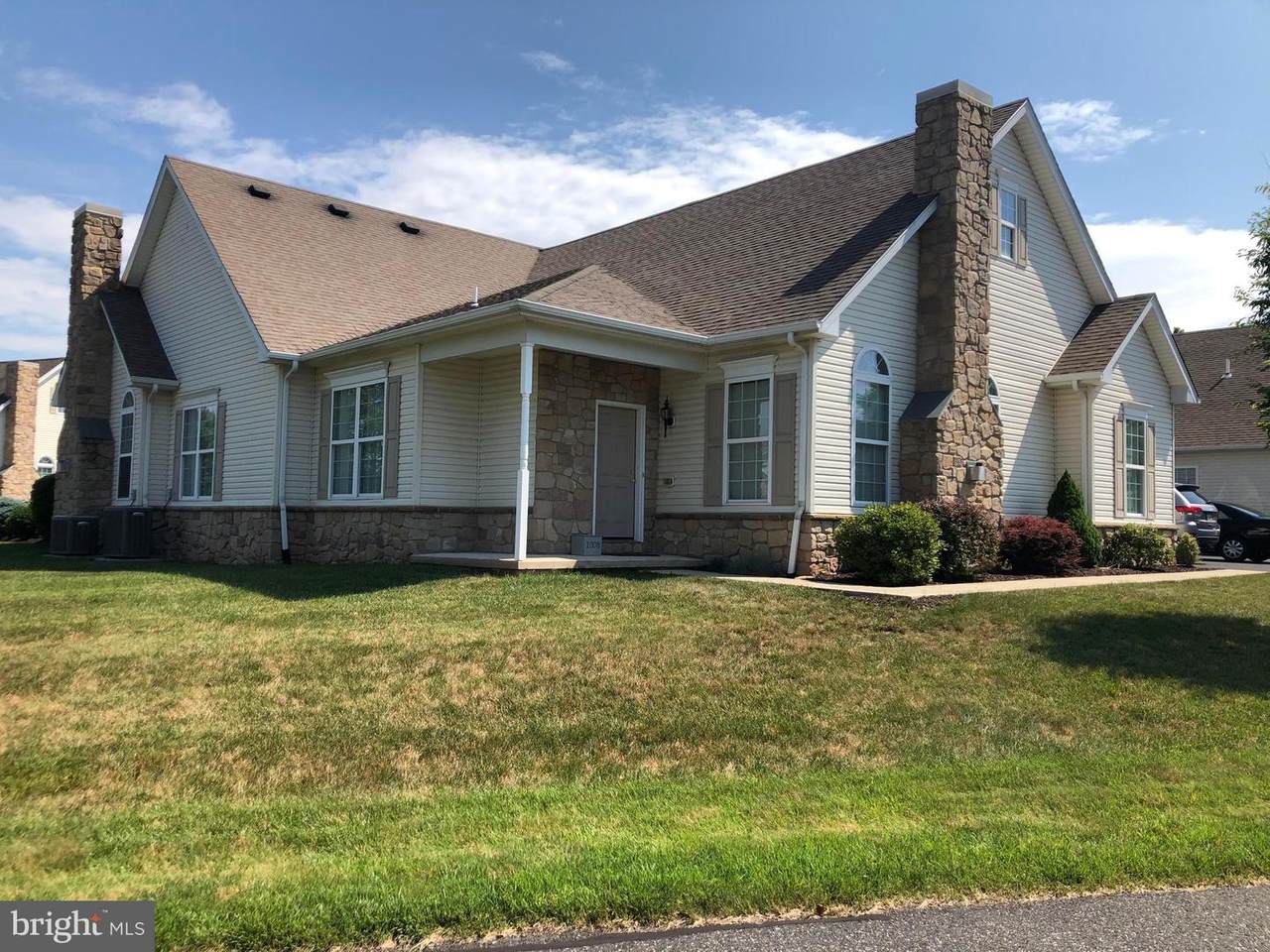 1008 Napa Circle - Photo 1