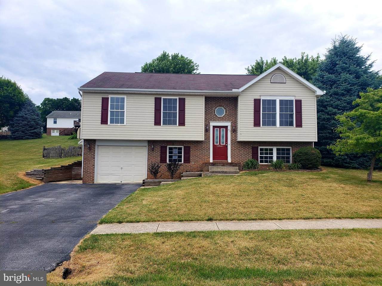 80 Amanda Drive - Photo 1