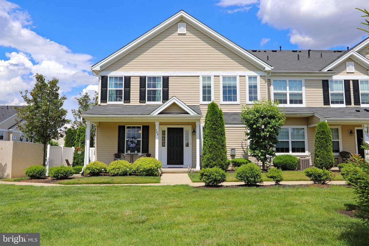504 Lexington Mews - Photo 1