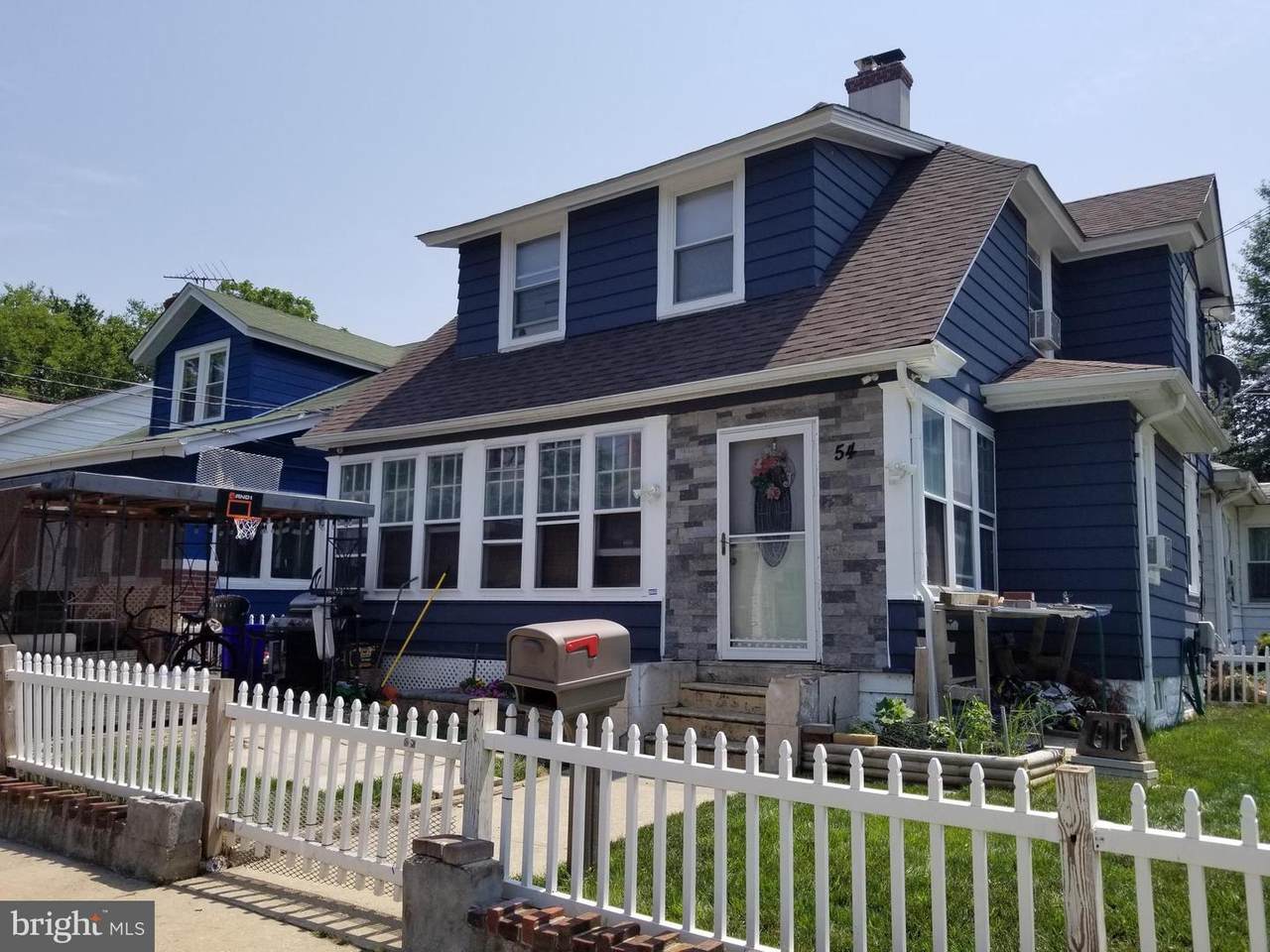 54 Lupton Avenue - Photo 1