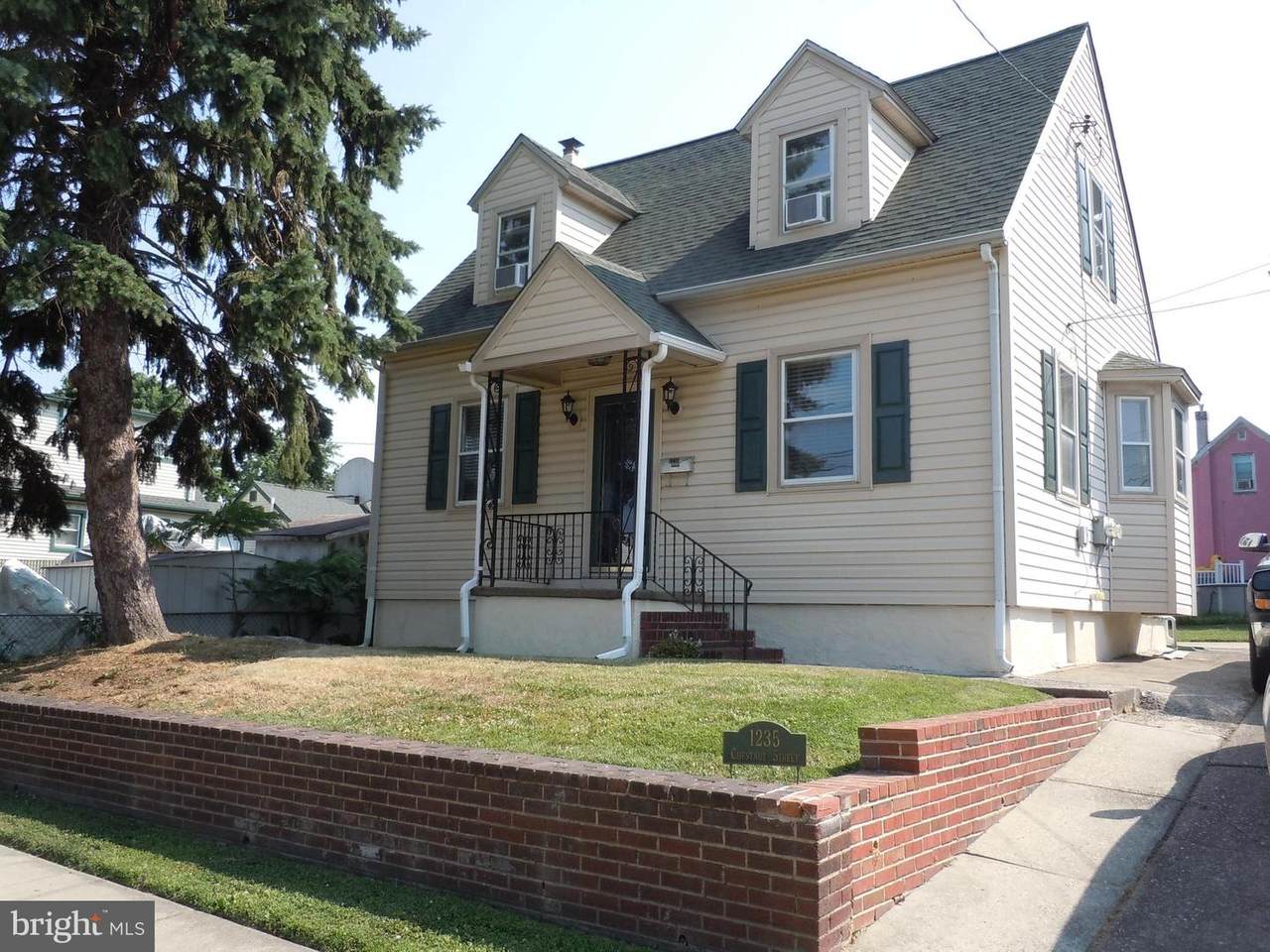 1235 Chestnut Street - Photo 1