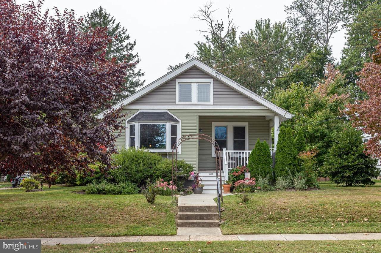 40 Hood Avenue - Photo 1