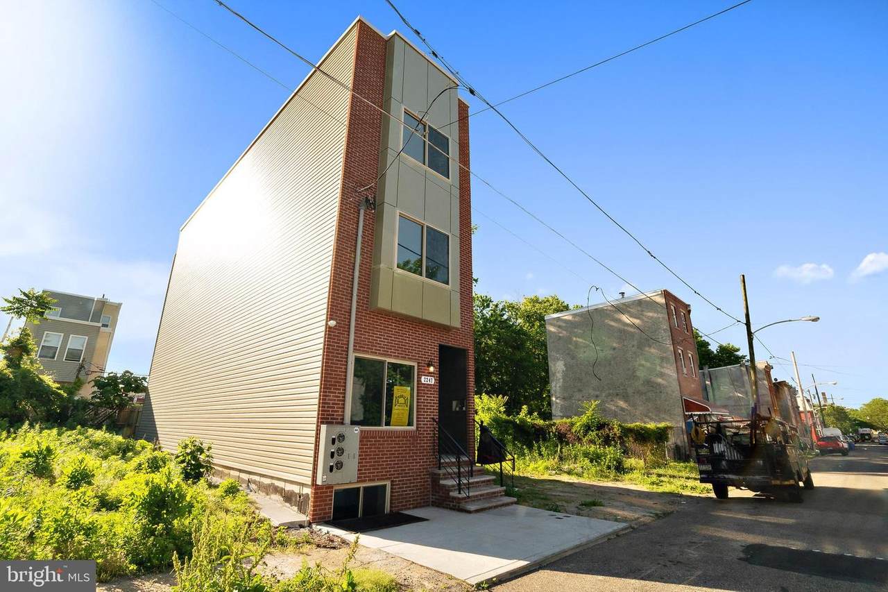 2247 Franklin Street - Photo 1
