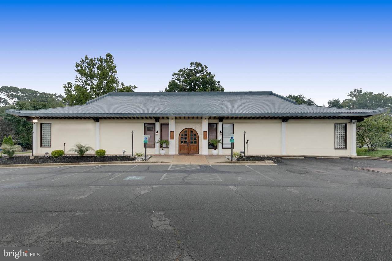 7911 Centreville Road - Photo 1