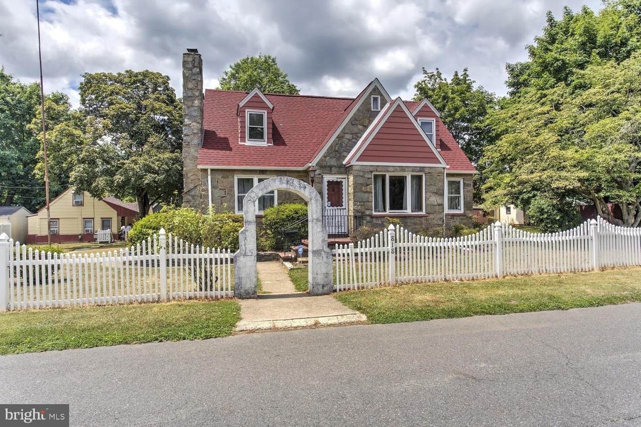 818 3RD Avenue - Photo 1