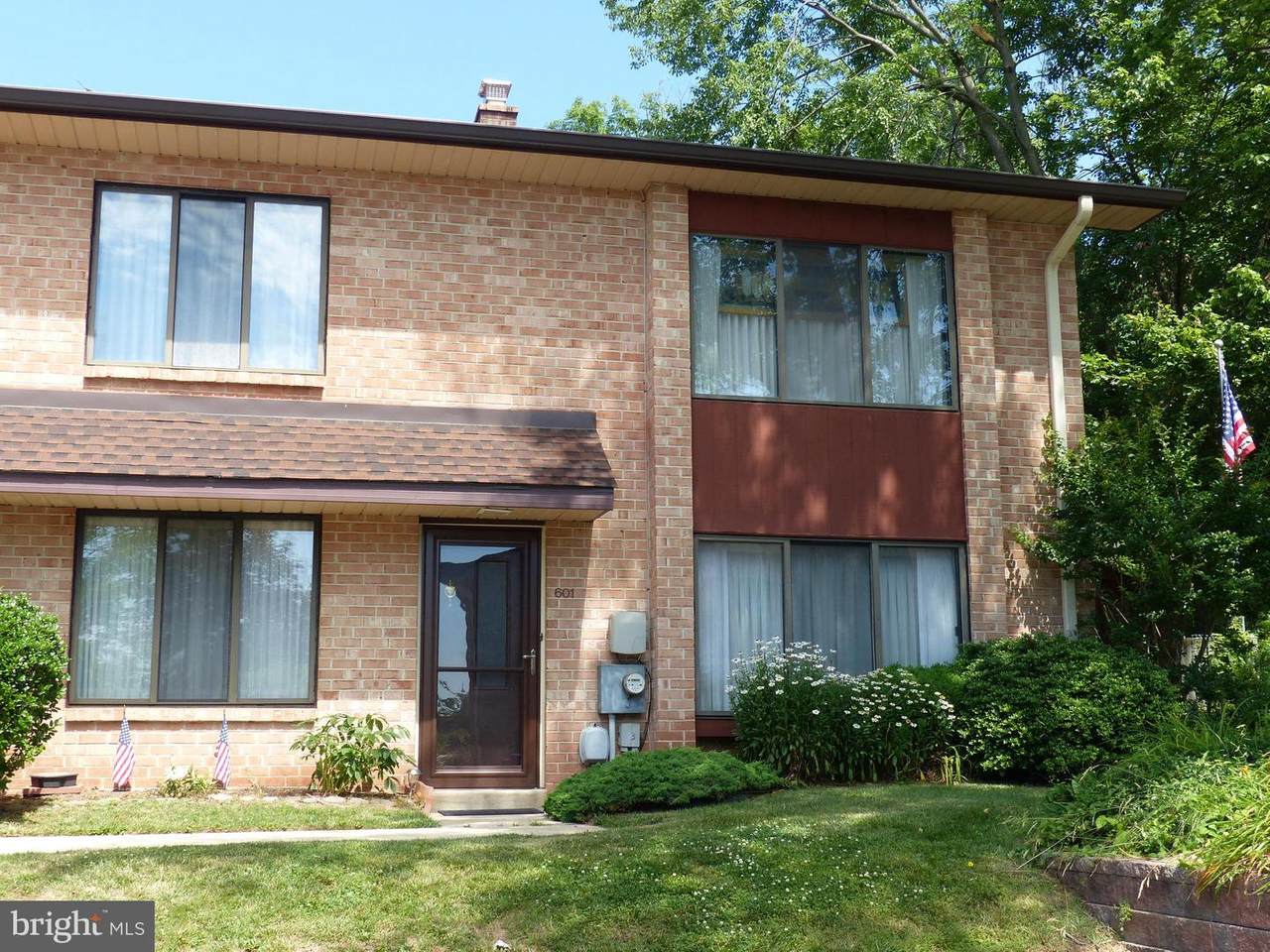 601 Stonybrook Drive - Photo 1