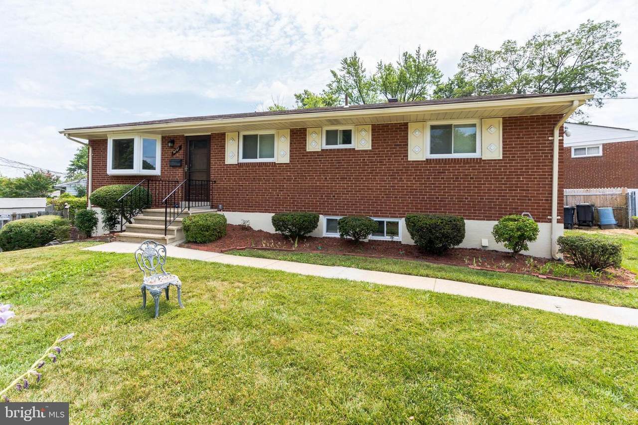 9201 Rolling View Drive - Photo 1