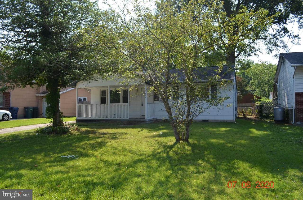 317 Twin Lakes Boulevard - Photo 1