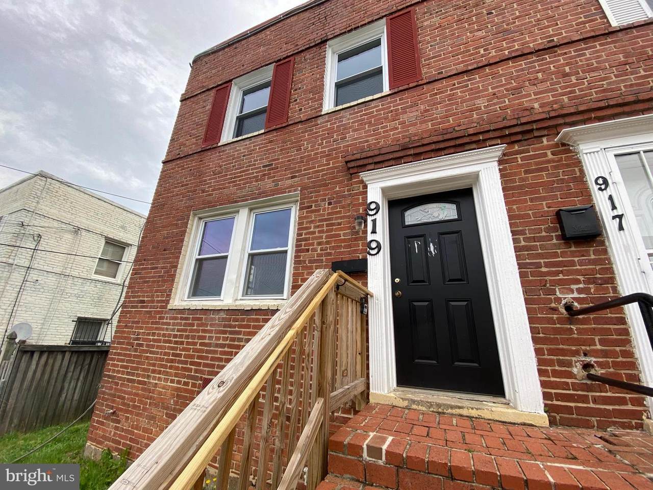 919 47TH Street - Photo 1