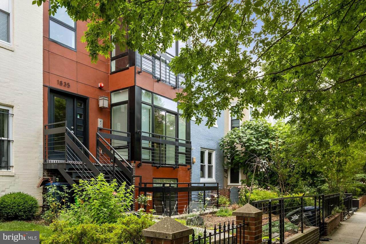 1835 6TH Street - Photo 1