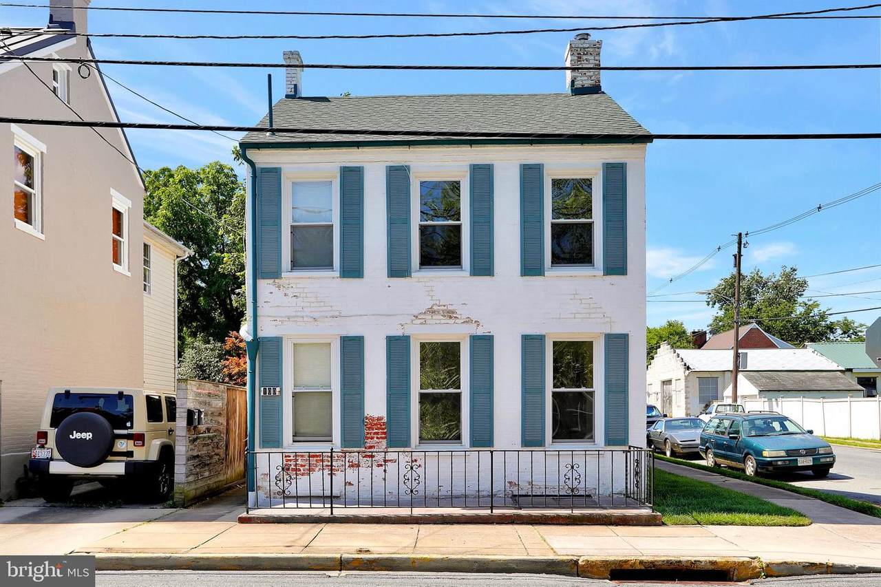 100 8TH Street - Photo 1