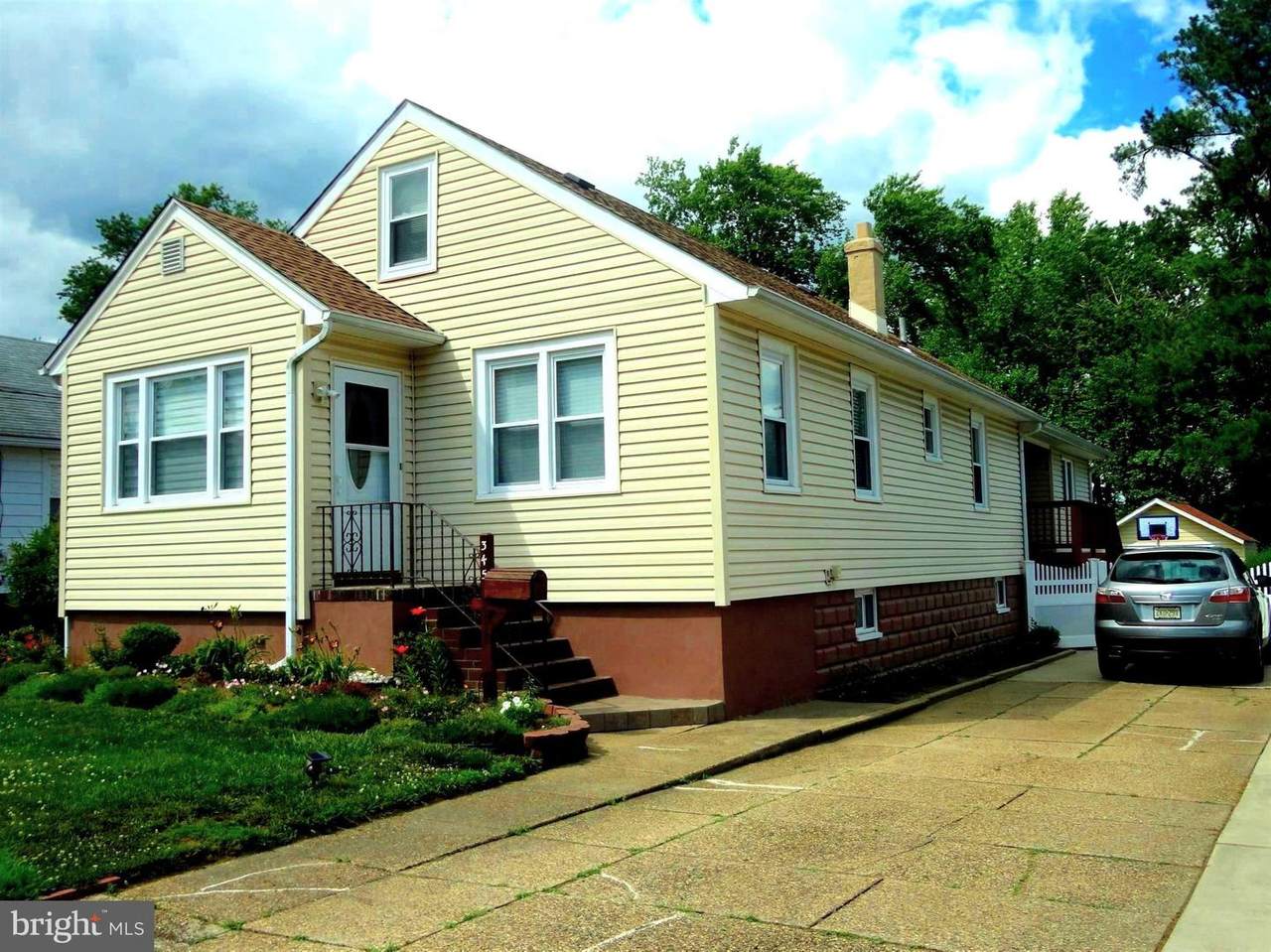 345 Spruce Avenue - Photo 1