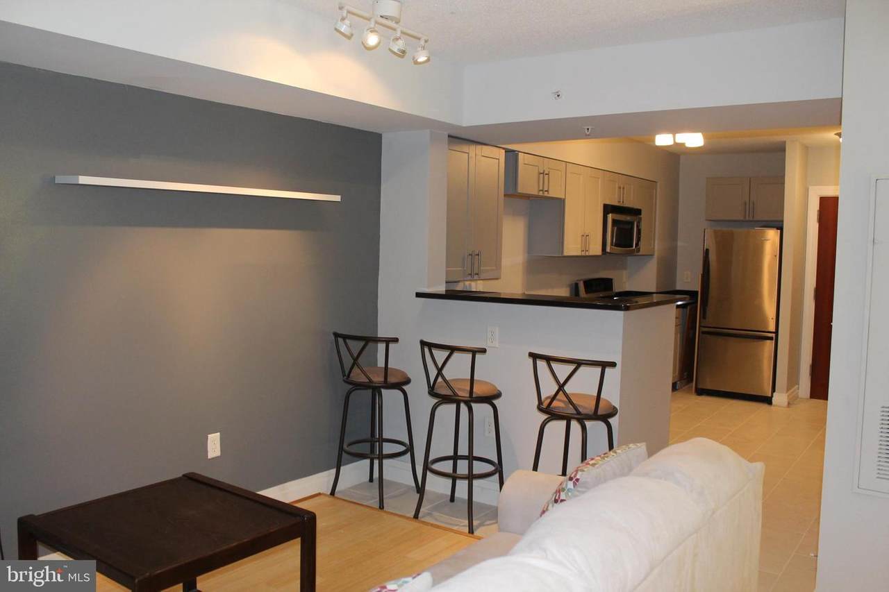 915 E Street - Photo 1
