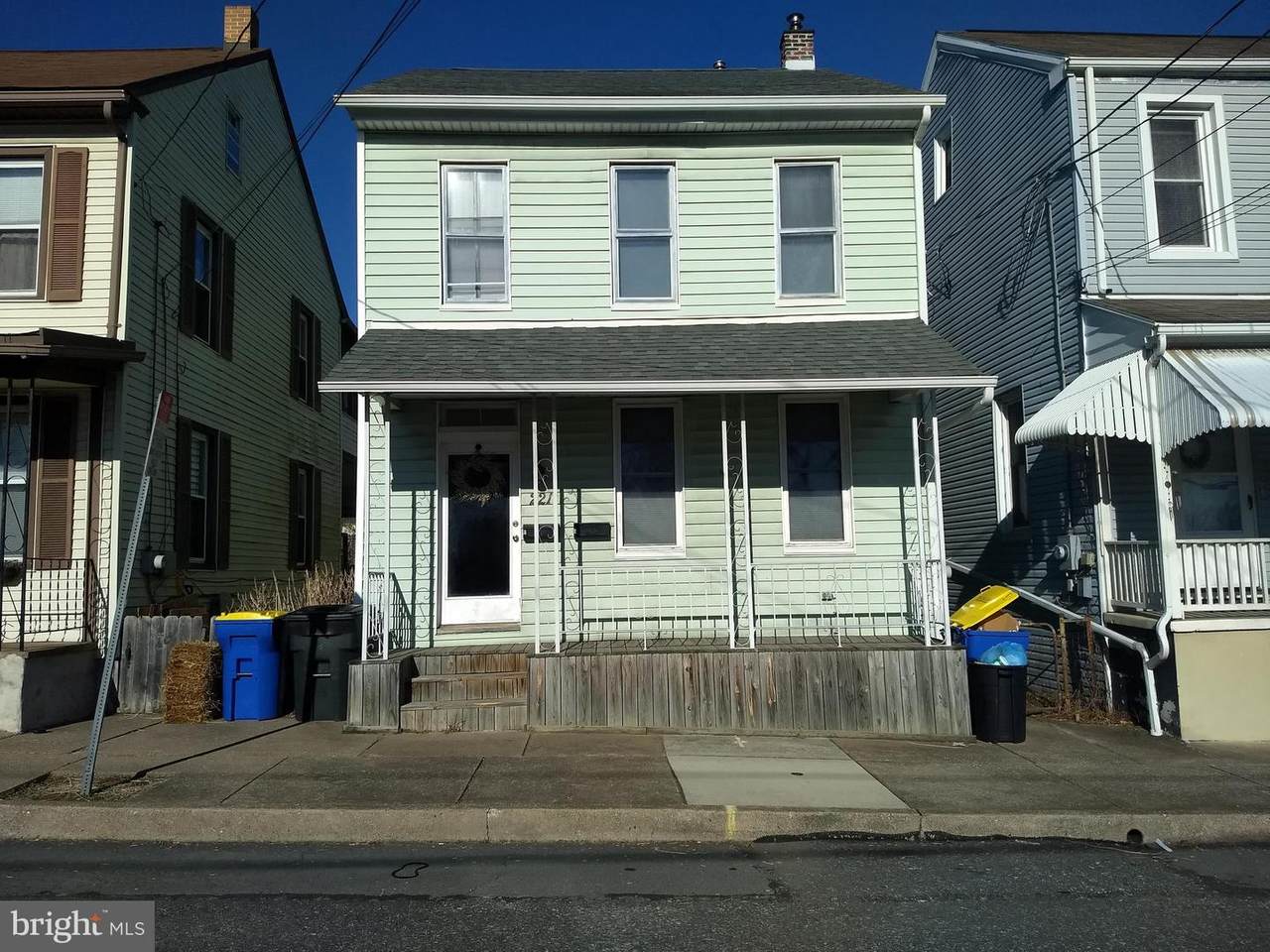 221 Ann Street - Photo 1