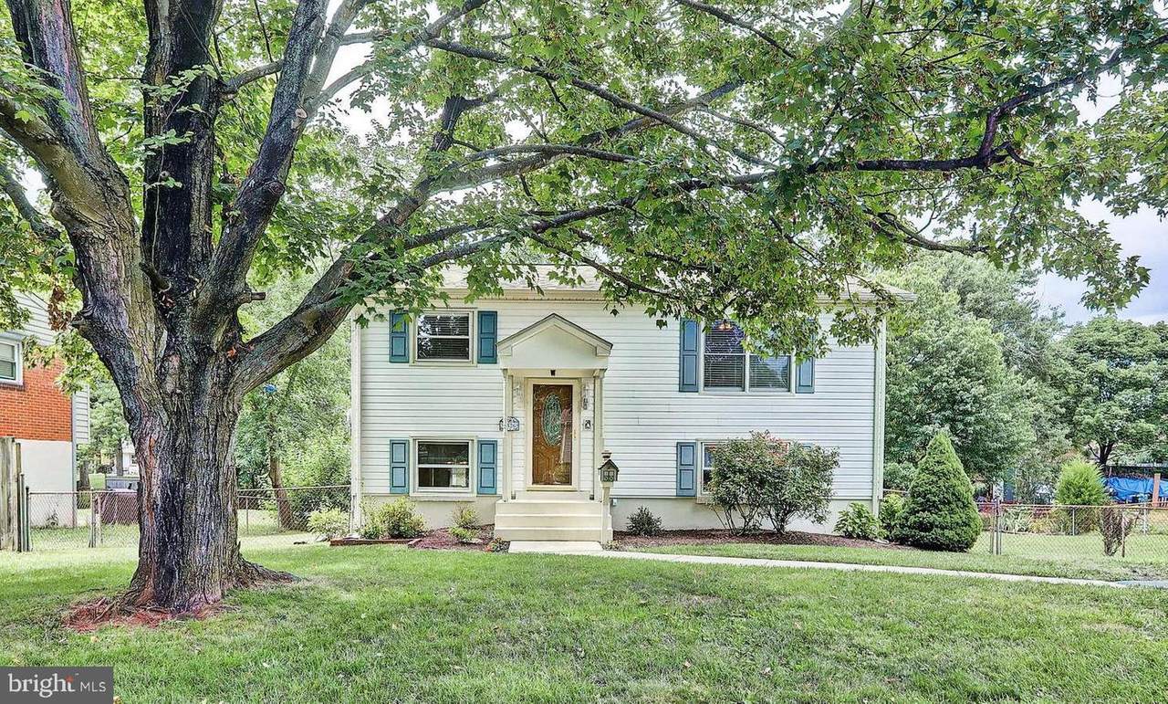 9526 Damascus Drive - Photo 1