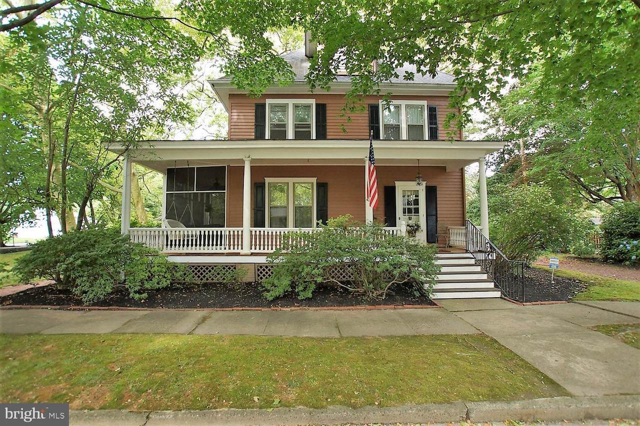 606 Bradford Street - Photo 1