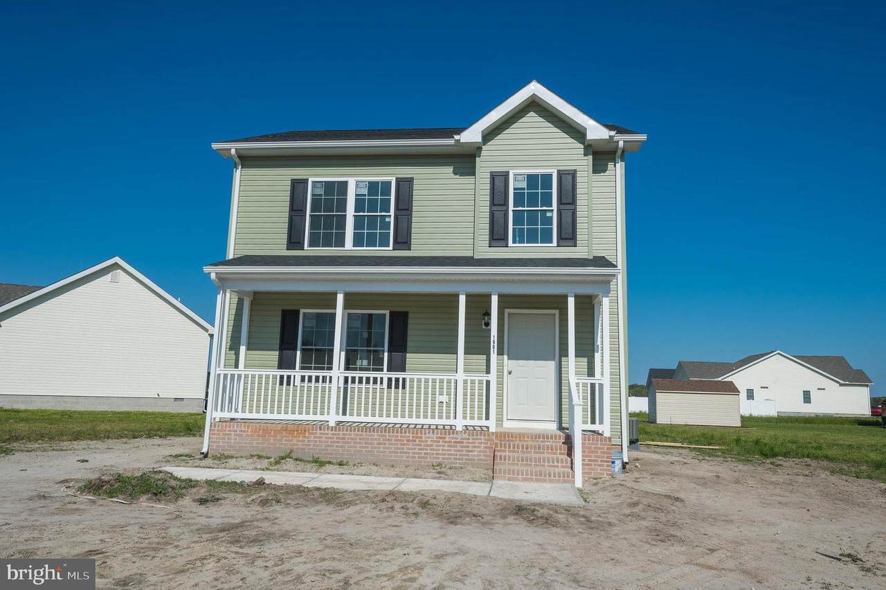 712 Howard Street - Photo 1