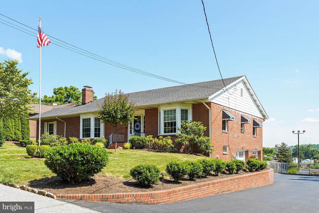 610 Linden Street - Photo 1