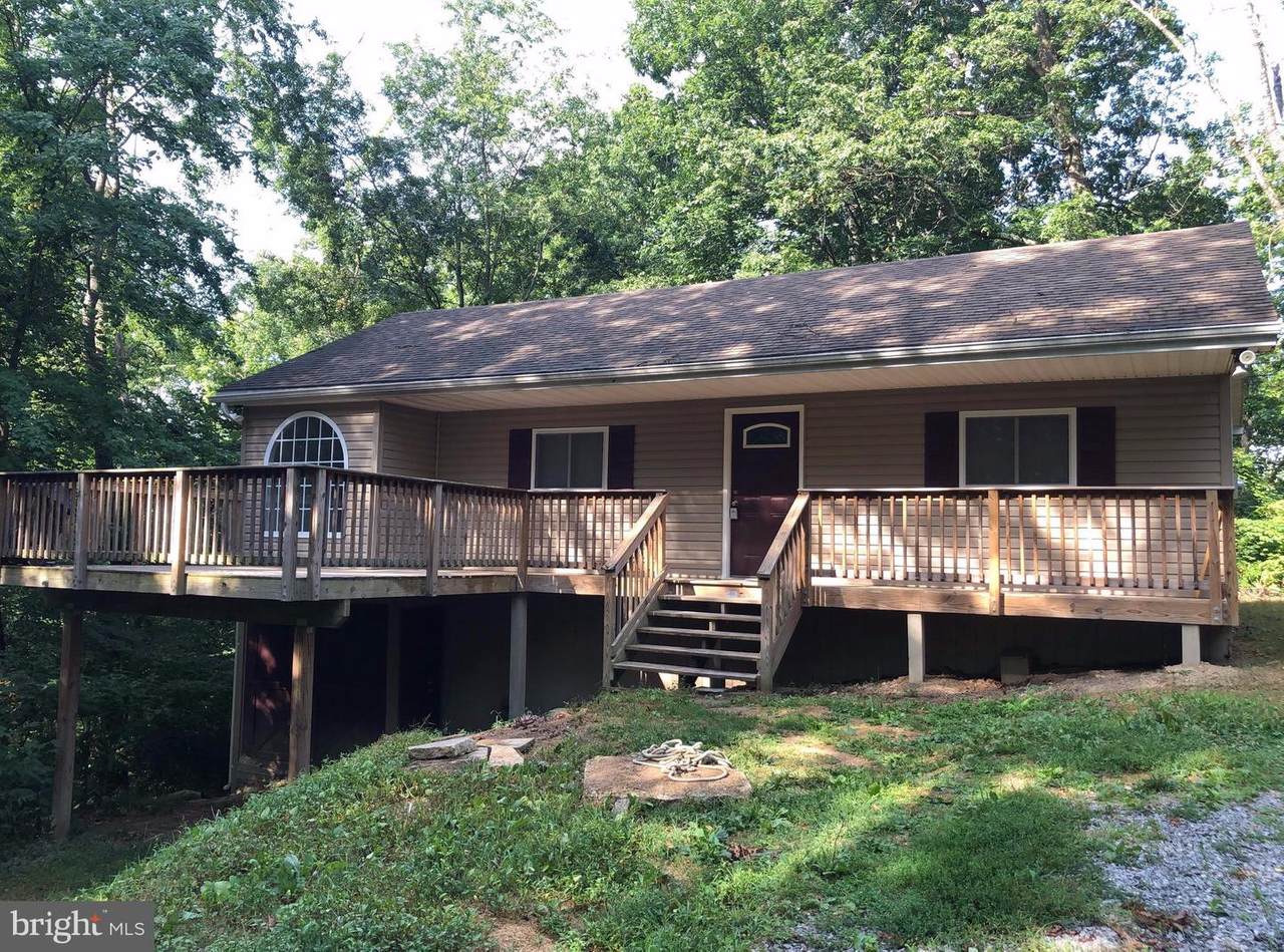 477 Crowfoot Lane - Photo 1