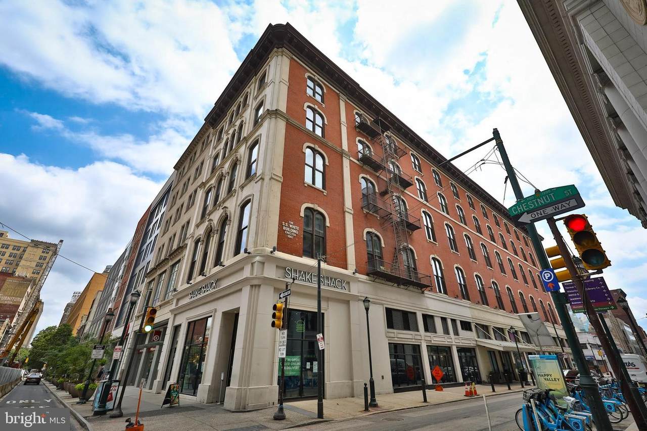 105 12TH Street - Photo 1
