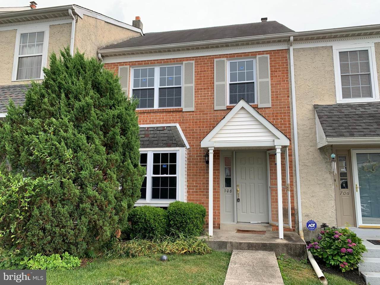 708 Sandalwood Lane - Photo 1