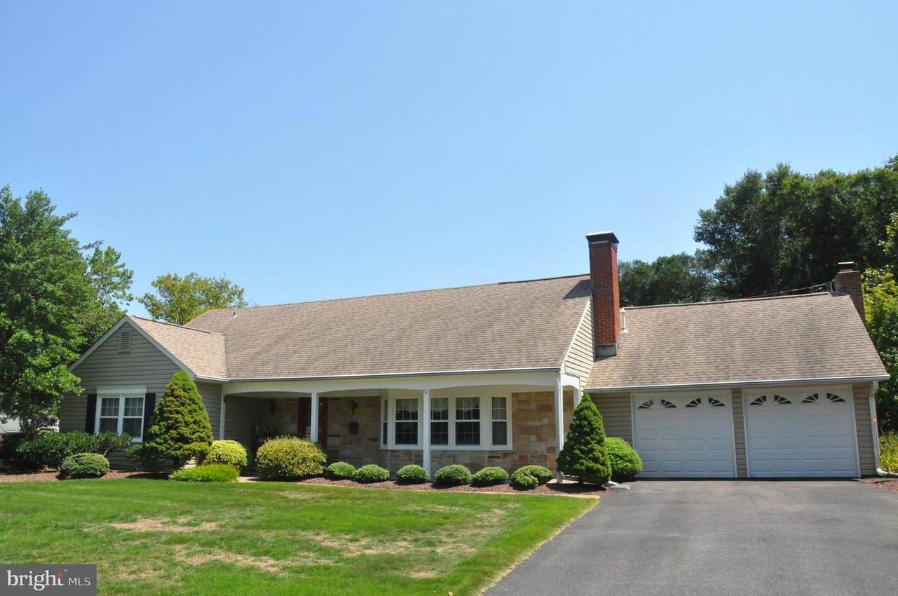 2801 Sun Way - Photo 1