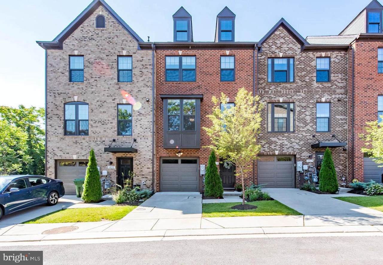 1027 Skyview - Photo 1