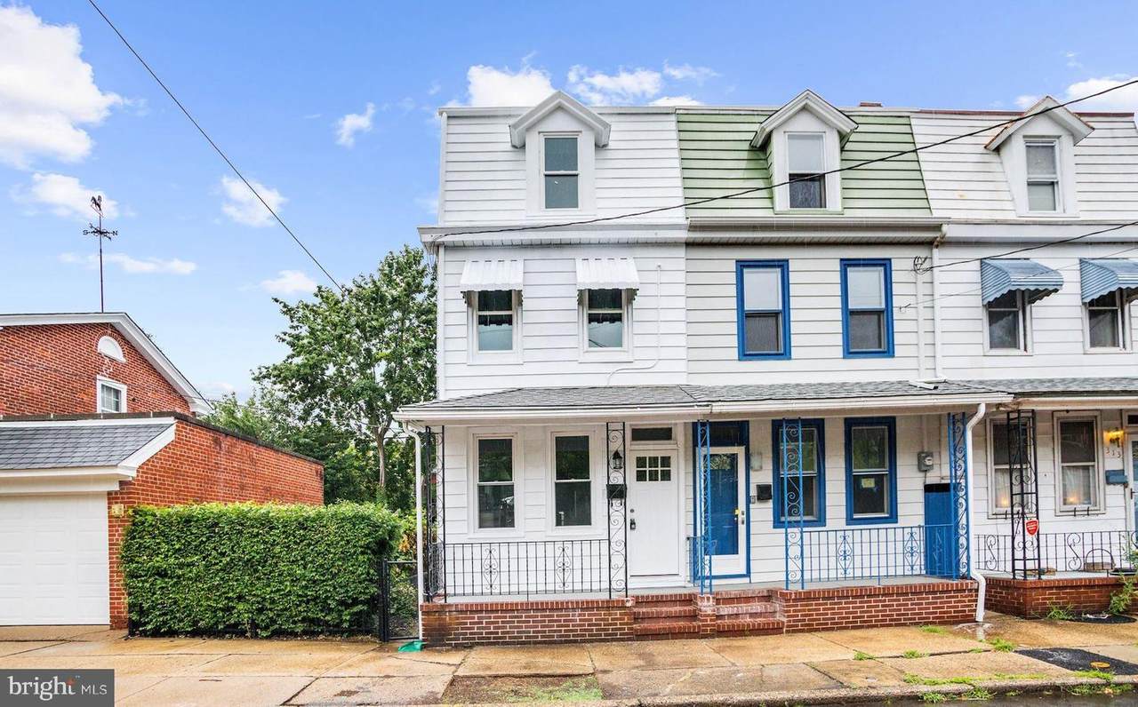 309 Barclay Street - Photo 1