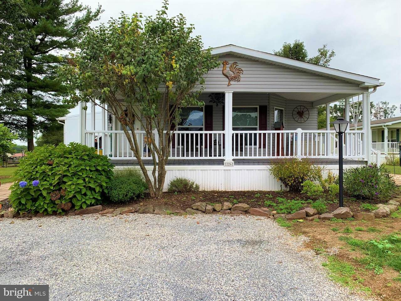 800 York Road - Photo 1