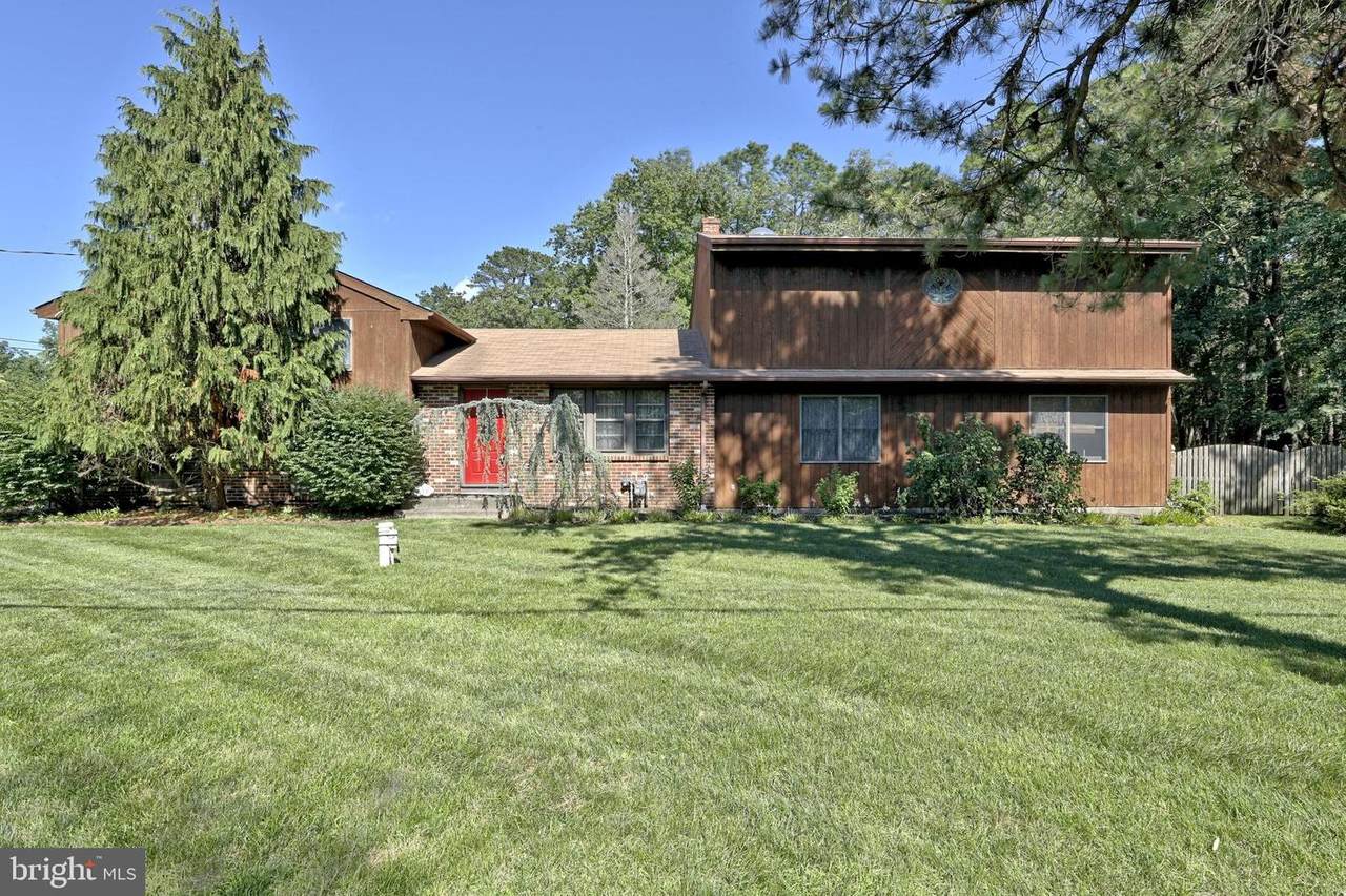 2490 Medford Road - Photo 1