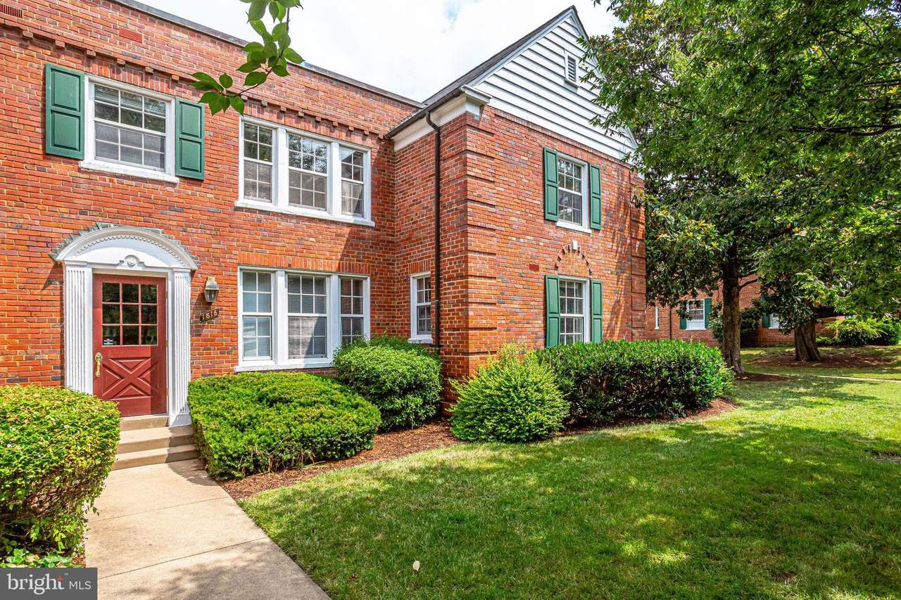 1816 Queens Lane - Photo 1