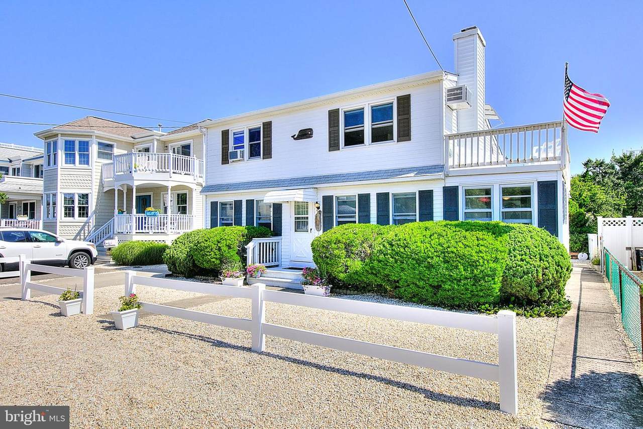 13 17TH Street - Photo 1