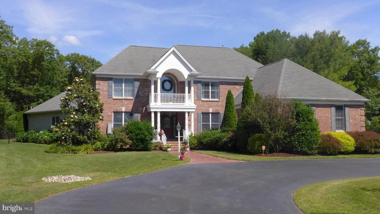 417 E Whispering Lane - Photo 1