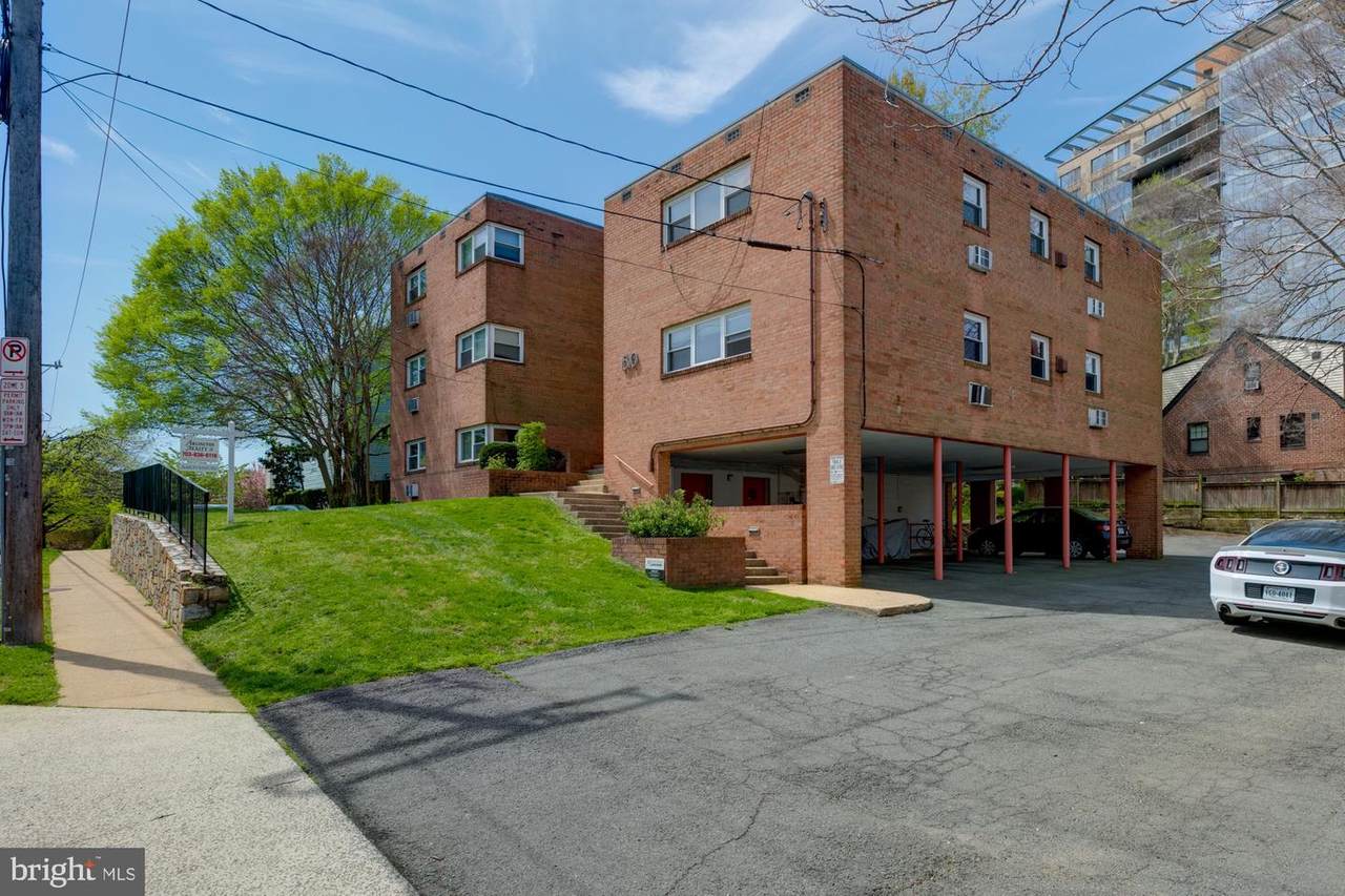 1510 Rolfe Street - Photo 1