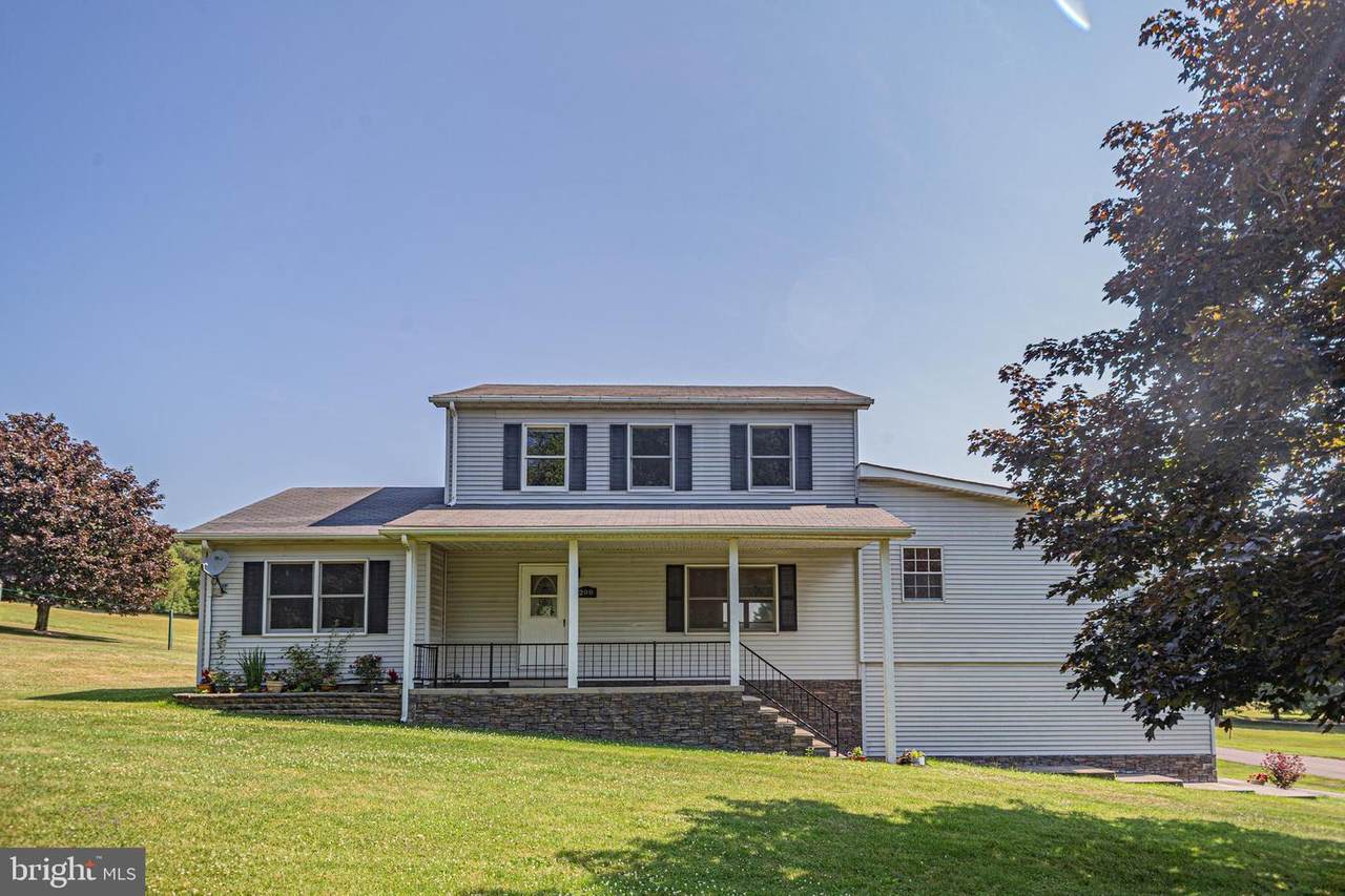 208 Drane Drive - Photo 1