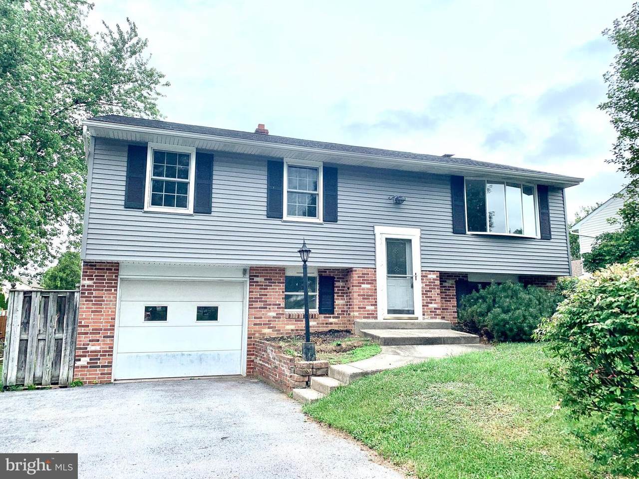 720 Wisteria Avenue - Photo 1