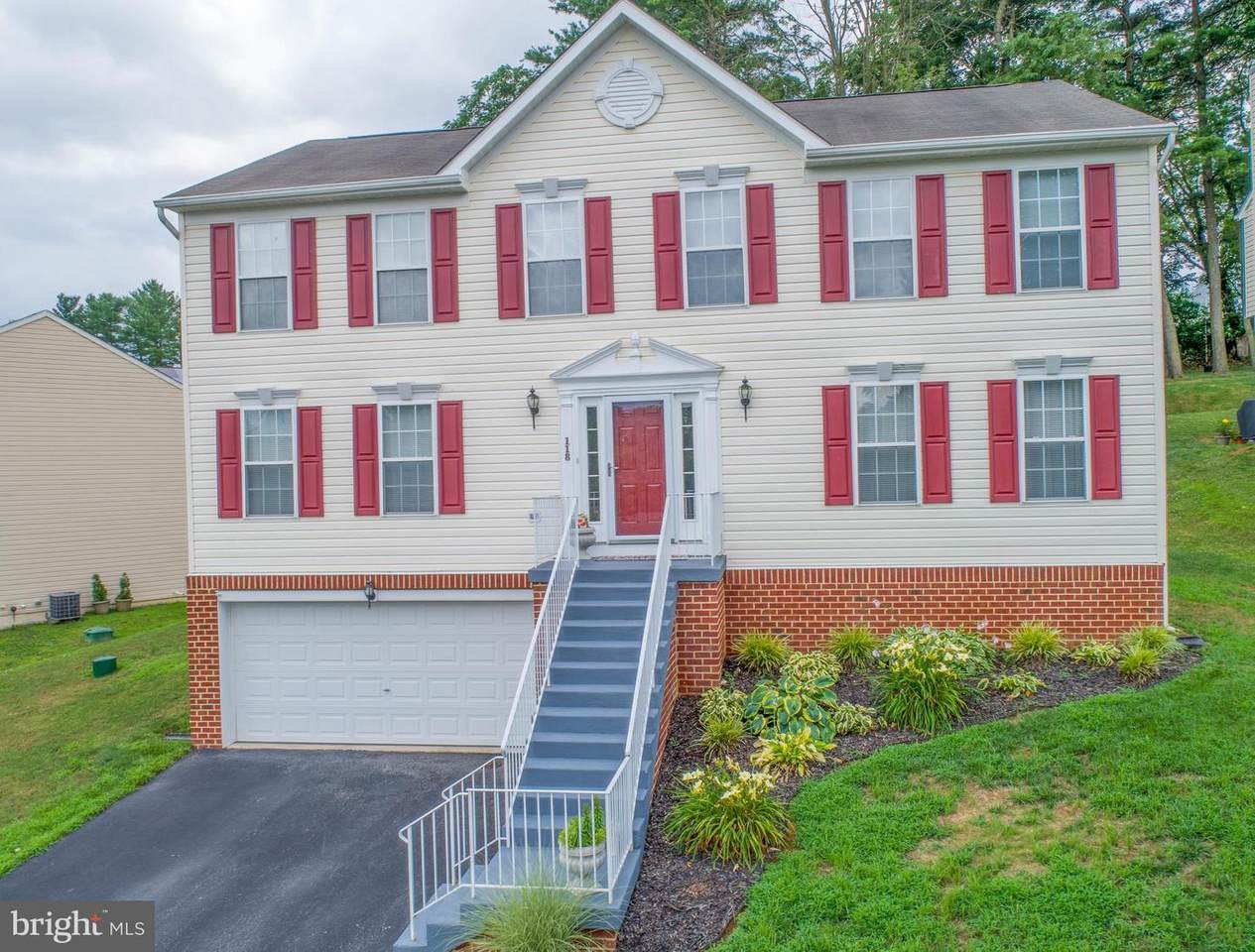 118 Harrington Drive - Photo 1