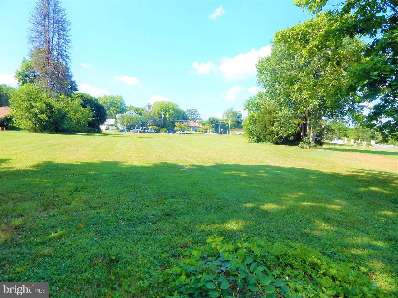 11 Dorinda Drive - Photo 1